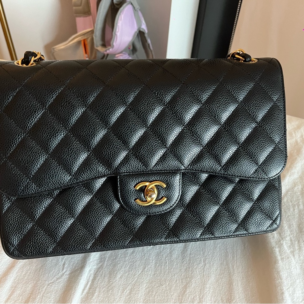 Chanel caviar leather jumbo classic bag